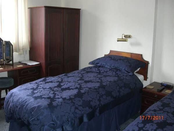 Sonata Guest House (Adults Only) Kendal Exterior photo